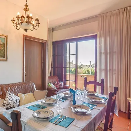 3 Bedroom Awesome In * Capezzano Pianore