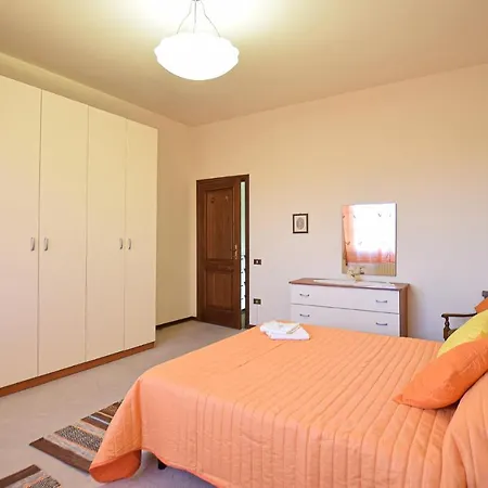 3 Bedroom Awesome In Apartment