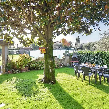 3 Bedroom Awesome In Apartment *